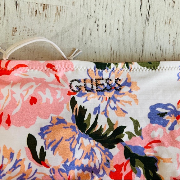 Women’s Guess Floral Bikini Bottom Medium, New - Picture 11 of 14